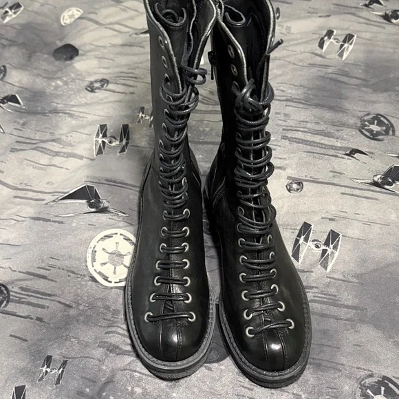 JOHN FLUVOG SLACKER VAGABOND LACE UP CORSET TOE MID CALF BOOTS SZ 8 LIKE NEW - Picture 3 of 16